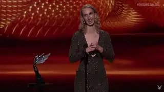 Maggie Robertson Wins Performance Of The Year For Lady Dimitrescu At The Game Awards 2021