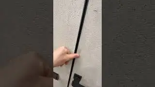 Дверь тоже ушатали, не порядочно сделали, не от души, без любви, неаккуратно, так нельзя делать🚫