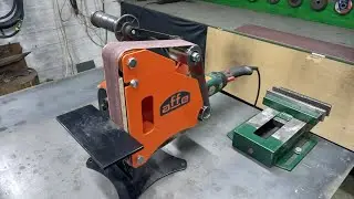 Testing the grinder, everything works fine. The grinder is from Affe.