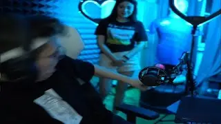 катя напугала бустера