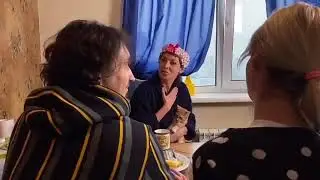 СЫН ПРИВЁЛ ДЕВУШКУ