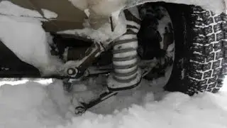 Ремонт Нивы. Обрыв оси нижнего рычага.