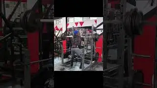 130kg-sentadilla frontal!con mis 50 años! Sentadilla frontal! #squatsworkout #squats #noexcuses