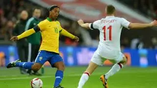 Ronaldinho Gaucho 2017 best moments the legend