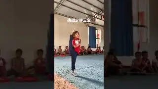 Маленькая китайская девочка