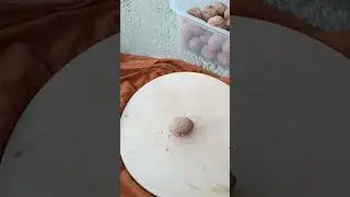 Как колоть грецкие орехи без орехокола #домашниелайфхаки