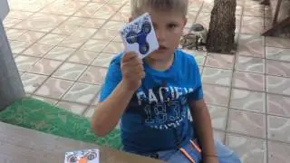 Распаковка посылки со спиннерами