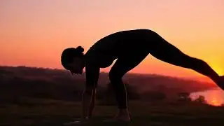 Sunset Yoga in Nature | Peaceful Outdoor Stretching & Relaxation