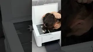 Elif Sinem took a photocopy of herself 