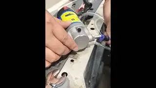 Насос для откачки масла через щуп