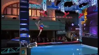 Jessie Graff's Shocking Semifinals/City Finals Fail - American Ninja Warrior