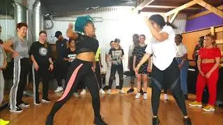 Teni Entertainer 