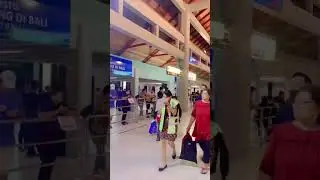 Petra & Kenzi Sekolah di Bali