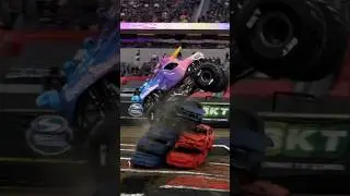 UNICORN MONSTER TRUCK SMASHES WALL OF CARS 🚘💥🦄 #monsterjam #crash #stunt #unicorn #viral #shorts
