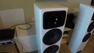 DIY speakers part 3: Clear coat + mirror finish + installing components