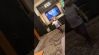 Танцы)