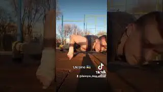 Отжимания на одной руке двух пальцах/Отжимания фристайл/Calisthenics/Street workout💪🐺