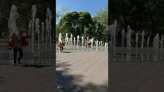 В парке Интересный Фонтан 