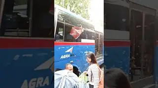 Penumpang bus ini pasti cantik cantik