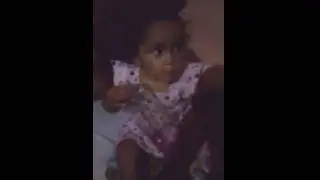 Menina chama a irmã de puta