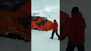 Вездеход «Русак» провалился в воду на реке Левая Пайера, Полярный Урал, Ямал