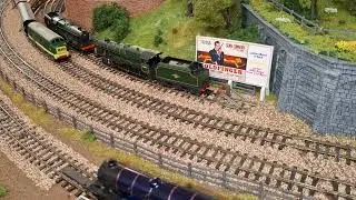 TT 120 mother Deltic and baby Deltic