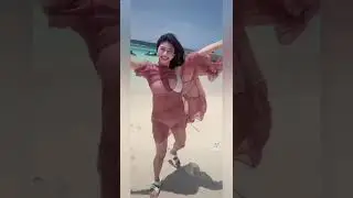 pamer belahan abg jadi tegang