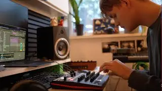 making melodic house in my home studio