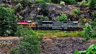 NEVER EXPECTED THIS TO HAPPEN! BUSY BACK TO BACK TRAINS IN THE CANYON!