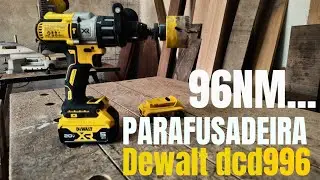 Parafusadeira DEWALT DCD996, mostrando um pouco da máquina #dewalt #woodworking #whatsappstatus