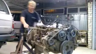 Кантователь двигателя
