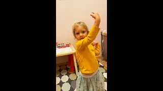 Not every adult can do this! 3 year old girl dancing