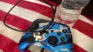 HOW TO HAVE AN AUTO CLICKER IN MINECRAFT BEDROCK (controller)