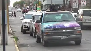 Camioneta anunciando el show del Circo del payaso Zapatilla en Quintero