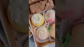Красивые коробочки с десертами.  #funny_rabbit_cakes #десерт #зефирнаяфлористика