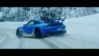 Porsche GT3 vs Subaru STI. Race on Snow