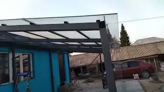 Навес из монолитного поликарбоната.