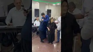Əflatun Qubadov nənələr üçün oxudu