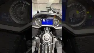 Почему Honda Gold Wing называют автомобилем на двух колёсах? 
