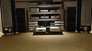 Audio Magic Beesewax fuse vs Furutech Blue
