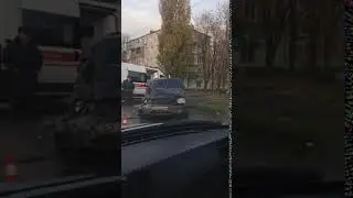 В Бердянске не разминулись внедорожник и грузовик