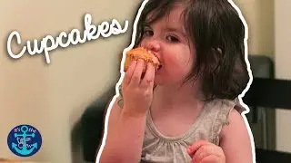 TODDLER DECORATING CUPCAKES