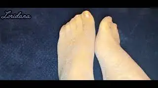 Feet in nylon pantyhose 🦶