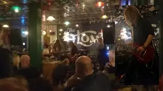 The Flow - Old Man LIVE (12-11-2022)
