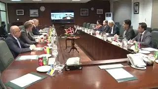 Maritime Affairs minister Qaiser Ahmed meets Maersk Line officials in Islamabad