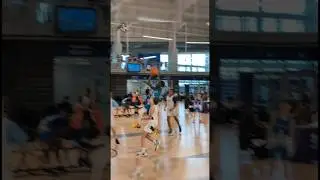 @UnderArmourBasketball Putting in work at the Under Armour Southeast Regional tournament.