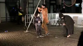 Lumix S1R lowlight video test, street magician Mestre