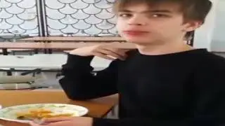 федор ты пепсикольний? я не пепси кола, я просто п'ю колу а зовут меня Федор (мем)