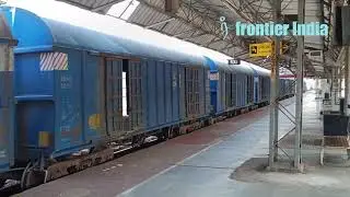 इस लंबी मालगाड़ी में कितनी बोगियाँ हैं? | How many bogies are there in this long goods train?