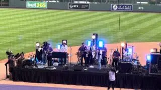 Zach Williams "Lookin’ for You" (Live at Coors Field)